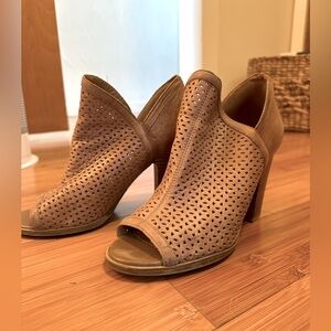 Lucky brand booties size 8